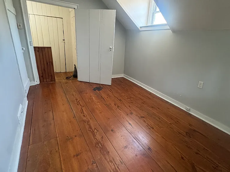 20-22 E Center St — Photo 9