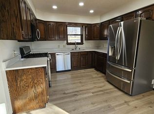 961 Pebblecreek Dr, Mountain Home, AR 72653