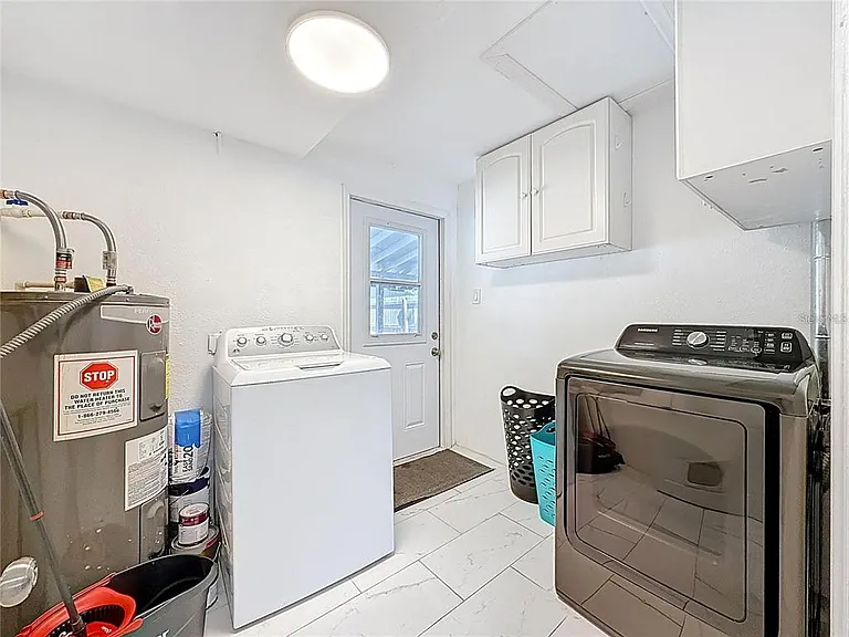 1408 Rogers St — Photo 24