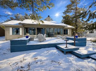 3332 Edgewater Dr, Cheboygan, MI 49721