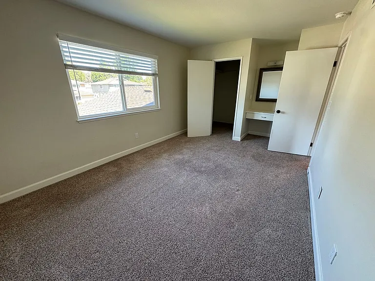 619 Avenida De La Plata — Photo 5