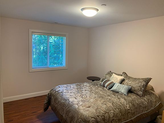 5th image of 1603 143rd Ave NE