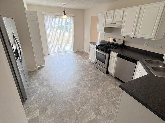 3rd image of 12 Kimbrough Ct