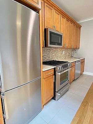 5th image of 167 W 81st St APT 3W