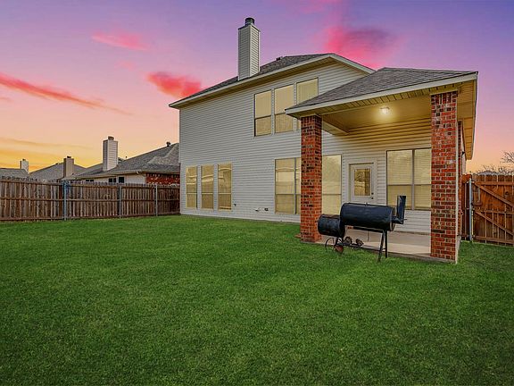 3rd image of 14301 Polo Ranch St