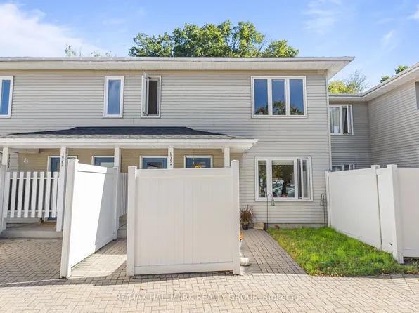 1035 Cummings Ave #G, Ottawa, ON K1J 9K5