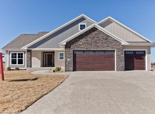 6300 Michael Dr NE, Cedar Rapids, IA 52411