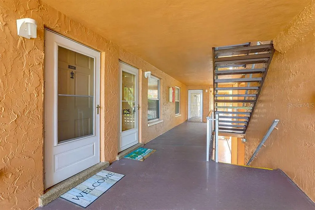 2 bed, 2.0 bath, 1100 sqft, $2,500 — Photo 4