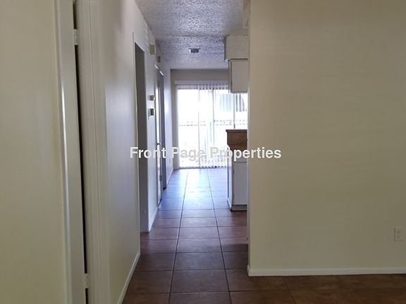 3rd image of 2407 La Casa Dr #B