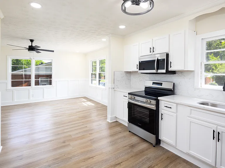 2917 Doyle Ave — Photo 8
