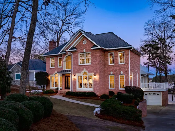 224 Secret Cove Dr, Lexington, SC 29072