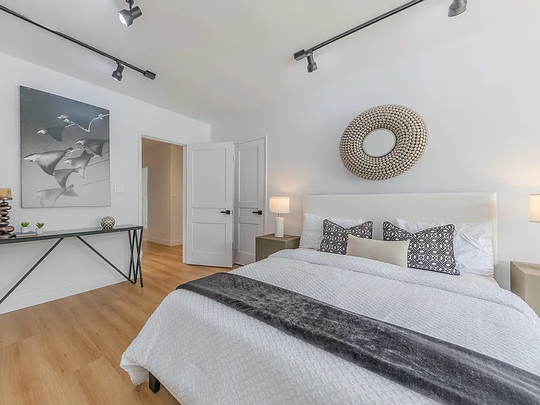 2522 Armacost Ave — Photo 25