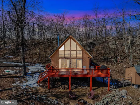 1144 Tower Rd, Slanesville, WV 25444