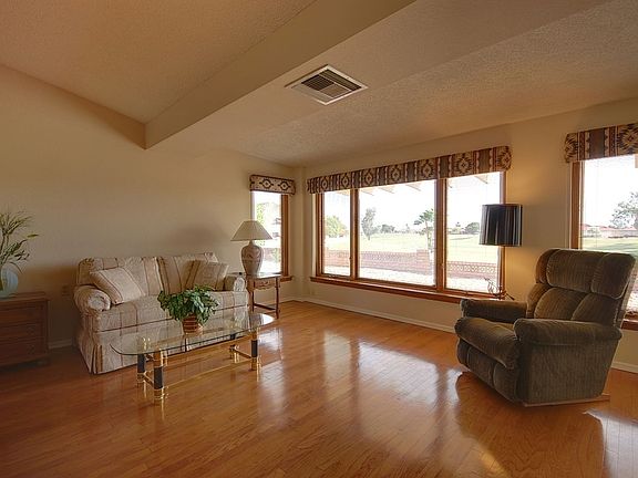 Open, spacious rooms with golf course views