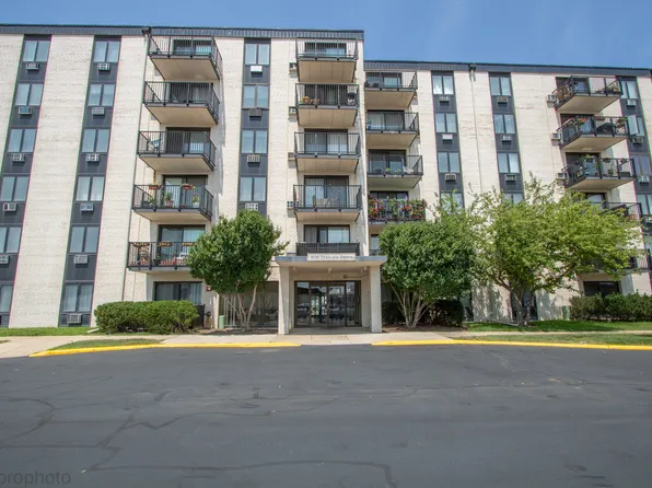 9128 W Terrace Dr Unit 2N, Niles, IL 60714