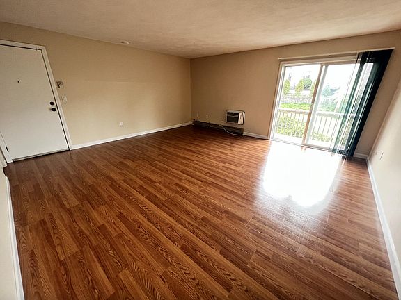 4th image of 1560 Douglas Ave APT 75