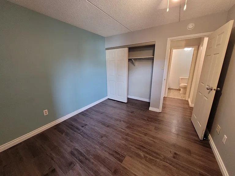 453 Pendygrasse Rd #204 — Photo 6