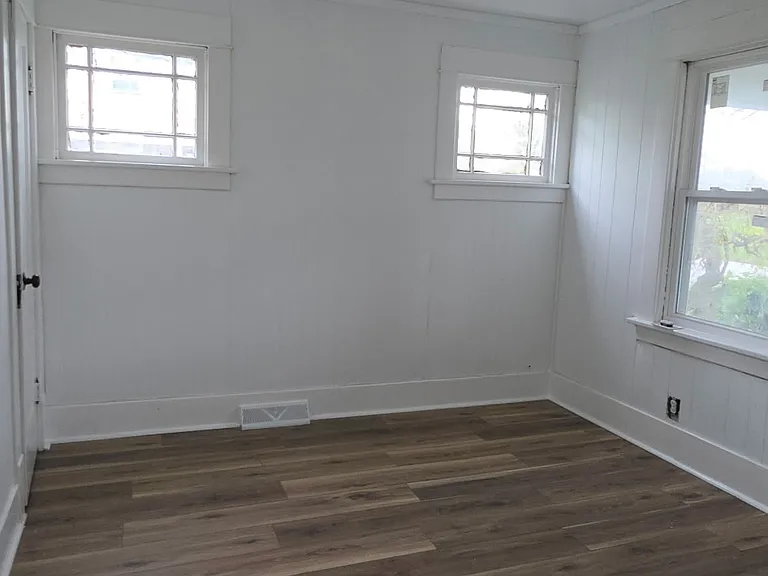 468 Kensington Ave #1 — Photo 10