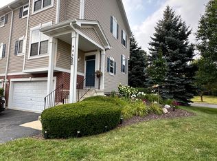 606 Declaration Ln, Aurora, IL 60502