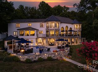 140 Larkhaven Ln, Mooresville, NC 28117