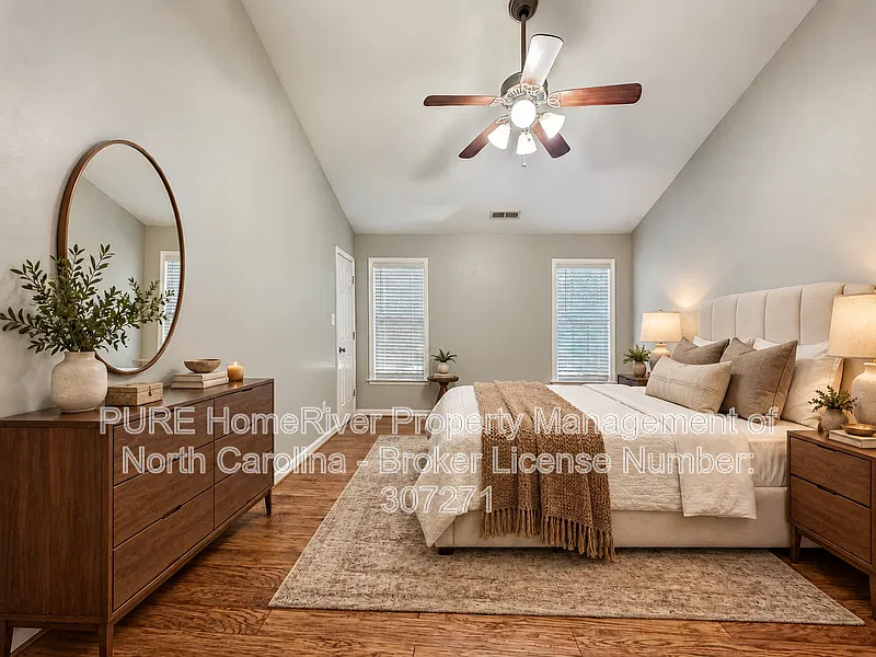 4 bed, 2.5 bath, 1984 sqft, $2,095 — Photo 4