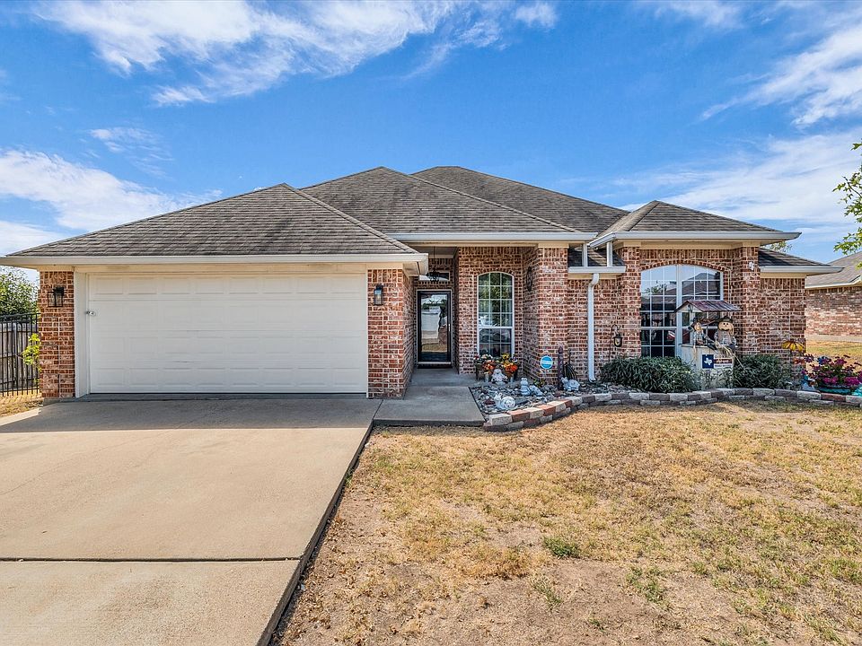 1st image of 104 Topaz Cir