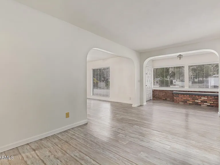 5401 E Exeter Blvd — Photo 8