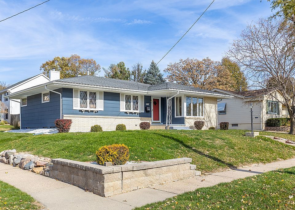 1st image of 2513 Fairlawn Dr