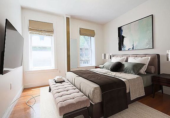 5th image of 107 Christopher St #21A