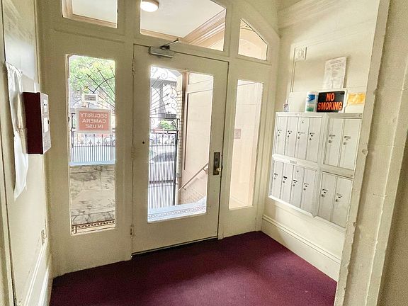 5th image of 945 Pine St Unit 9
