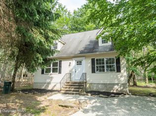 8123 Shadow Ter, Tobyhanna, PA 18466