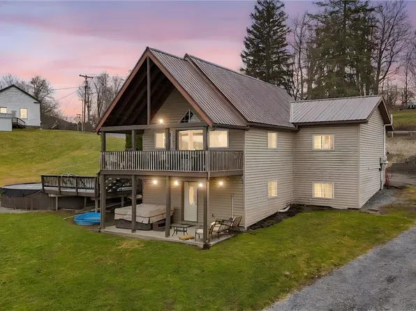 19 Mill Rd, Berkshire, NY 13736