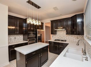 29 Summer Ct, Spring, TX 77381