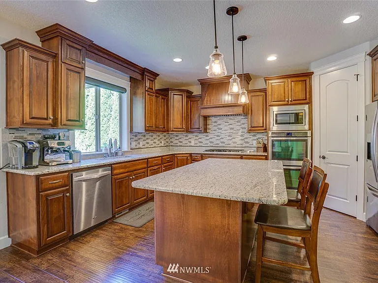 5317 NW Goodwin Loop — Photo 12