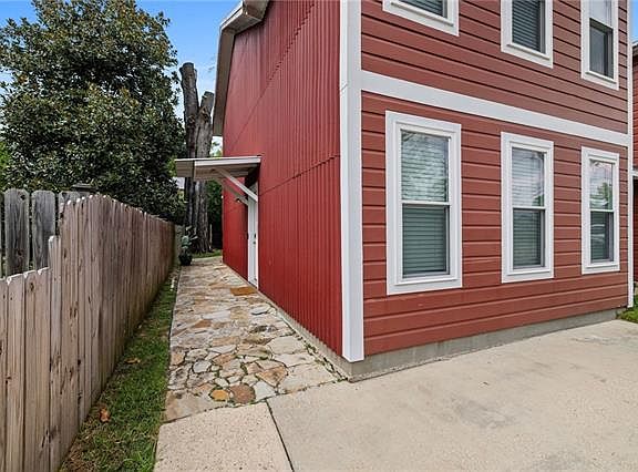 4th image of 206 Edwin Neill Way