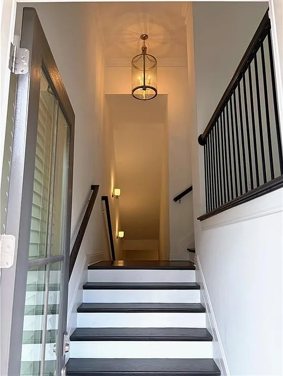 3 bed, 4.0 bath, 3360 sqft, $3,590 — Photo 3