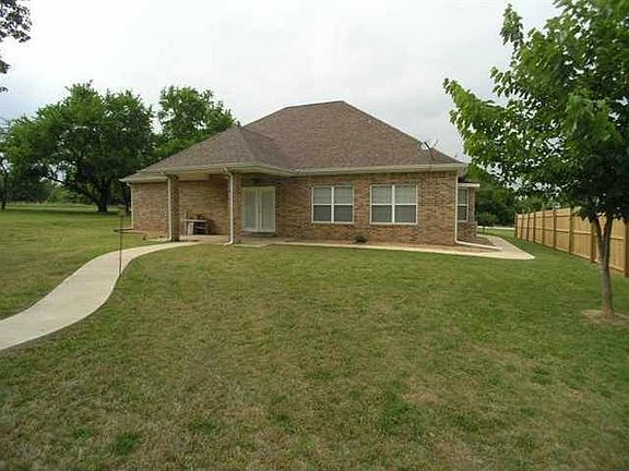 2nd image of 1884 Live Oak Dr