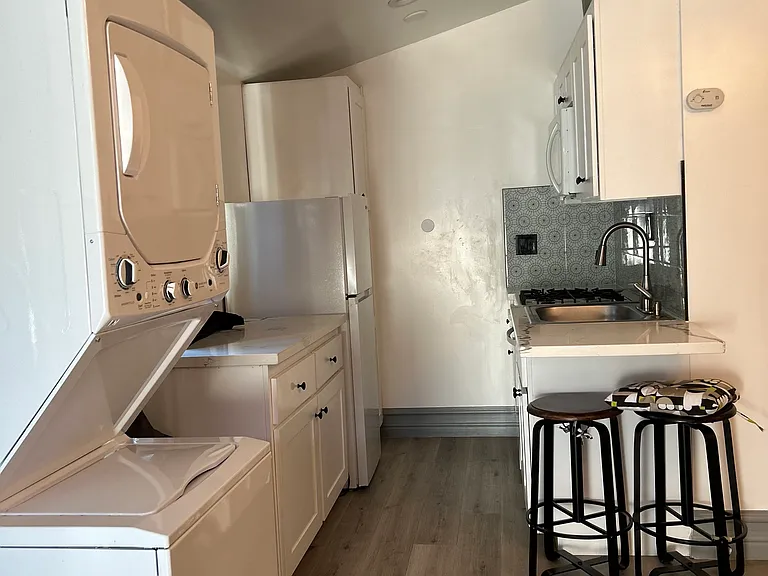 5633 Keokuk Ave #B — Photo 10