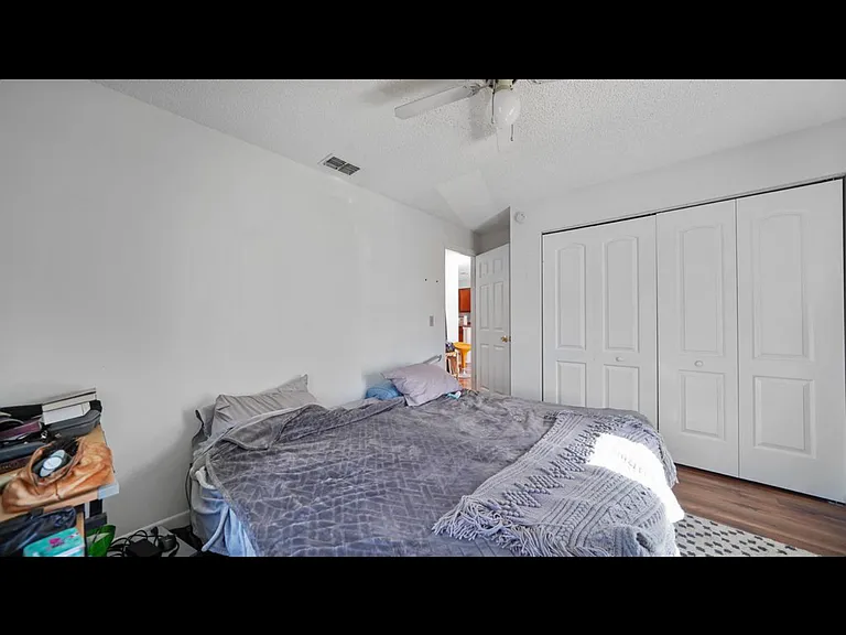 208 Arricola Ave #A — Photo 4