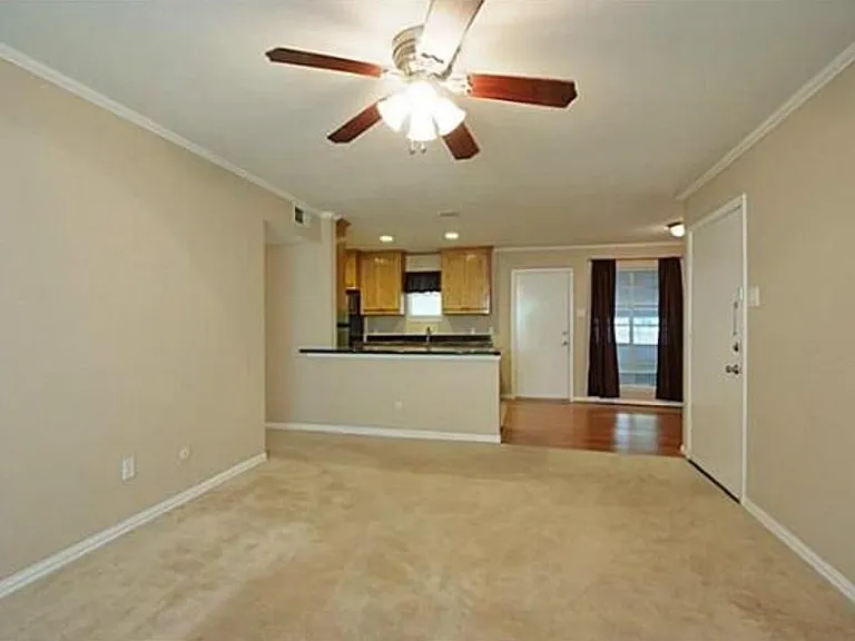 10594 High Hollows Dr #290 — Photo 5