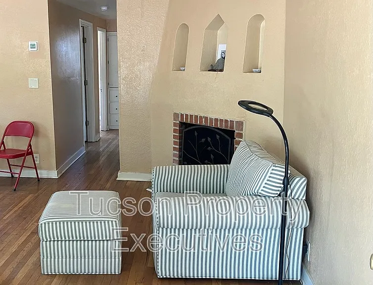 1222 N Olsen Ave — Photo 5