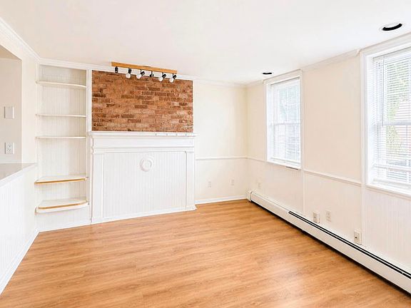 2nd image of 140 Jefferson St #1