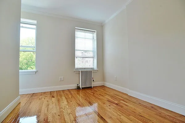 Rented by Warren T Real Estate Corp. | media 26