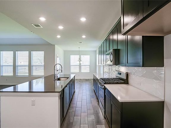 3rd image of 235 Long Canyon Ln