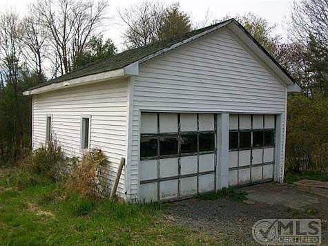 2nd image of 1173 Church Rd