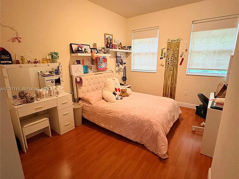 280 Las Brisas Cir #280 — Photo 23