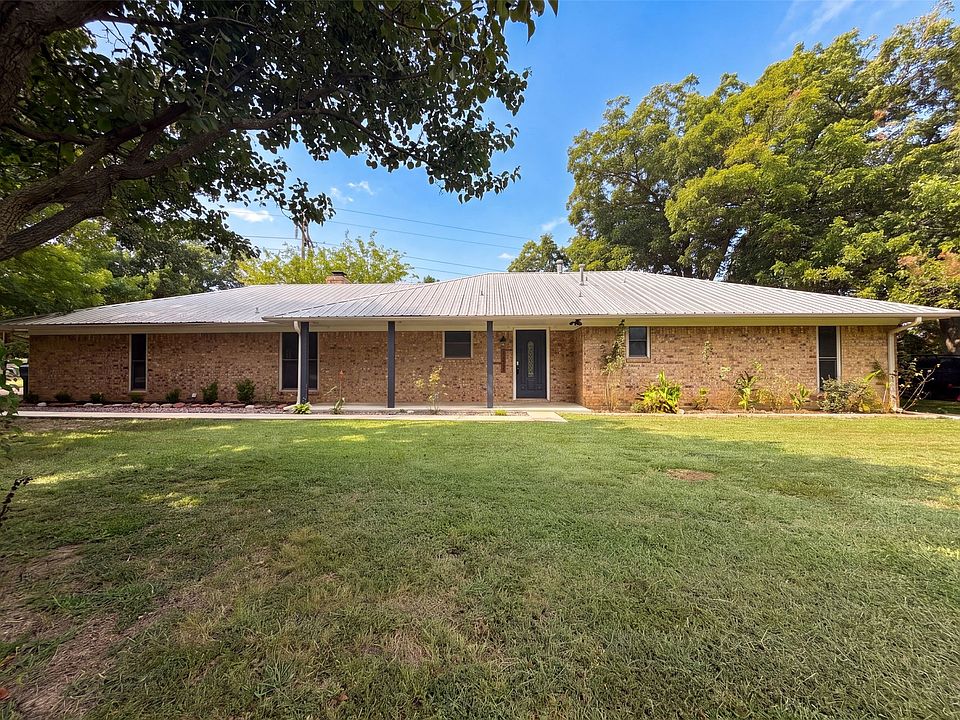 1st image of 5204 Camino Dos Lagos Dr