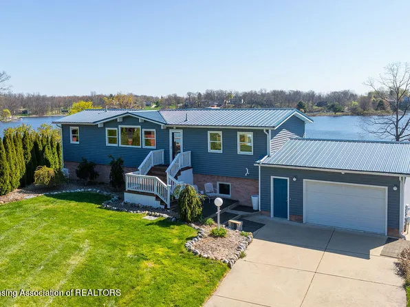 6971 Westgate Dr, Laingsburg, MI 48848