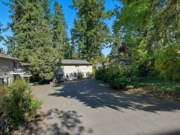 5023-5033 SW Pasadena St #5027 — Photo 12