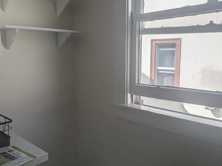 206 N New Hampshire Ave #10 — Photo 14